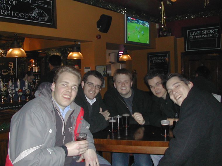 22: Inside The Globe